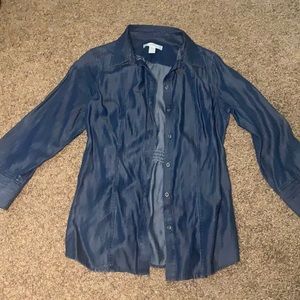 Medium denim button down wrist sleeve